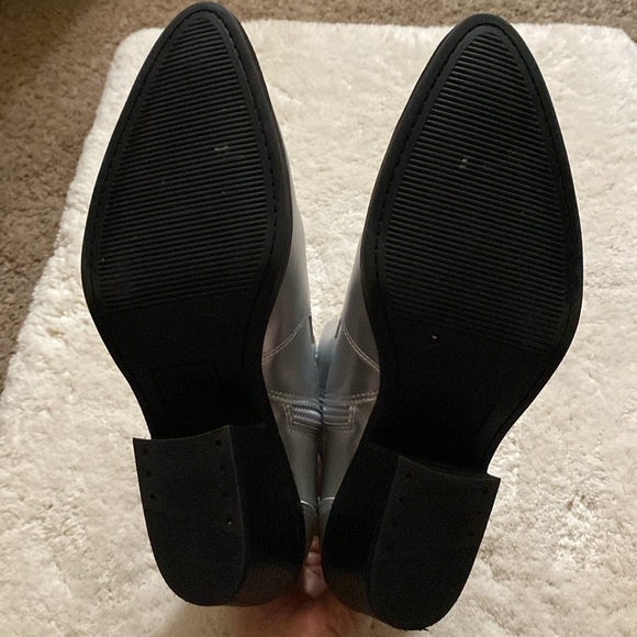 Silver booties - Picture 4 of 5